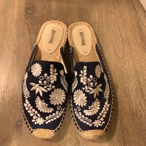 Soludos embroidered mule